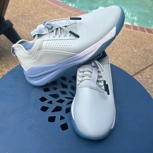Powder Blue Cloves